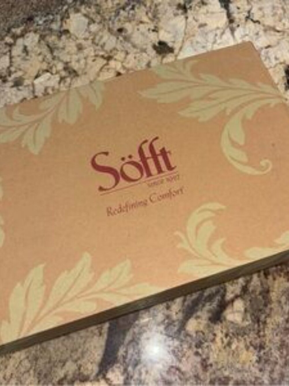 Sofft Women's White Wedge Sandals NIB - Picture 11 of 11